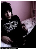 Guest_XxrazerbladesxX